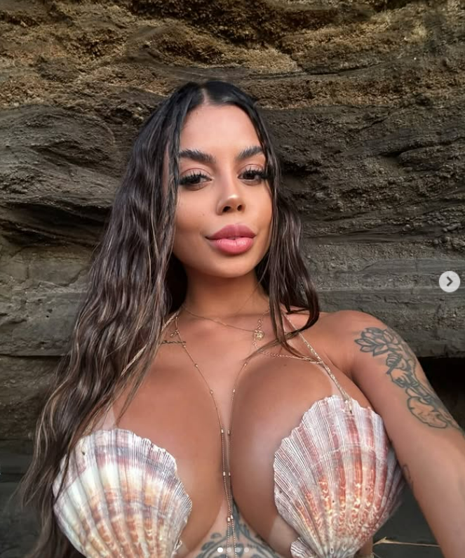 Jaiane Limma metendo de mamãe noel – 13 minutos